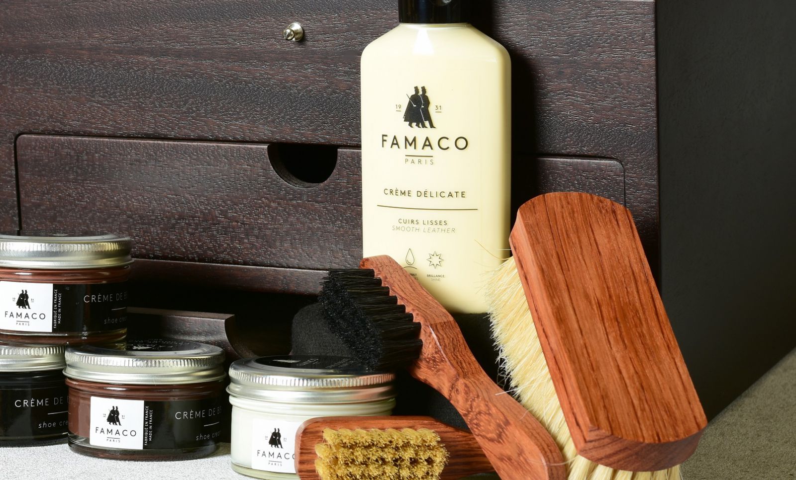 Complete Wooden Box for Renewing Leather and Suede Shoes - Famaco Paris Grand Cube