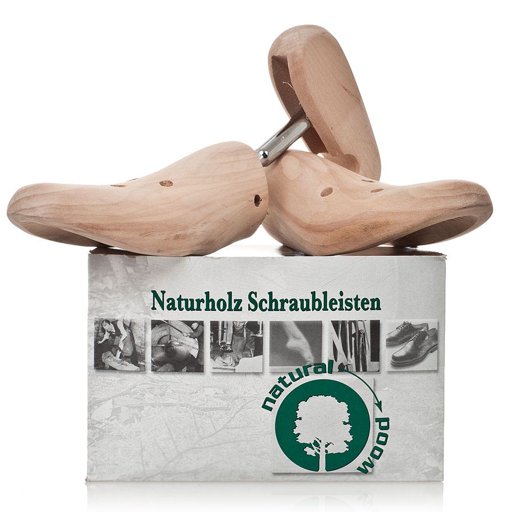 Shoe Trees to Remove Creases from Leather - Wooden Shoe Trees