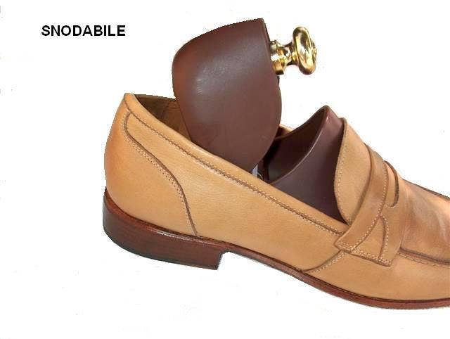 Shoe Trees to Keep Men's Shoes in Shape - Keeper Luxury